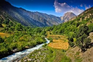 chitral trekking